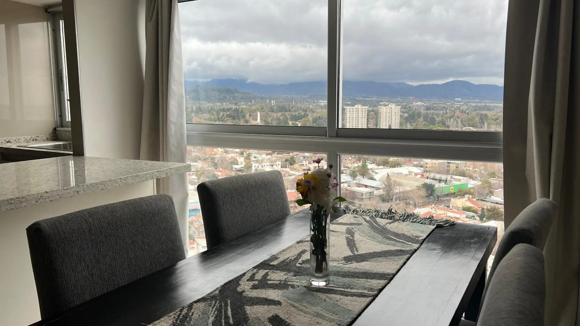 Apartamento Moderno Departamento Piso 16 Con Pileta Mendoza Argentina