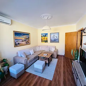 Cozy Apartamento Tirana
